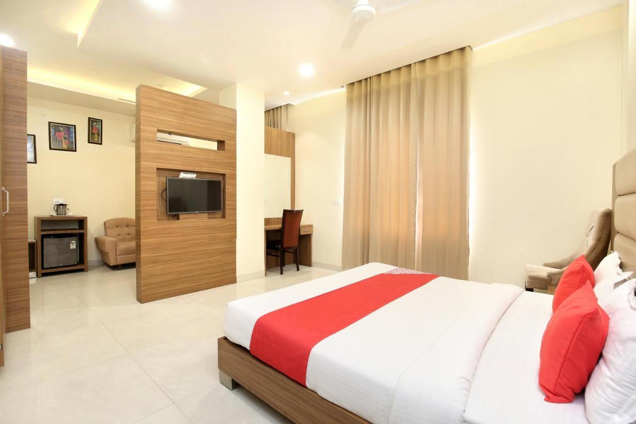 Capital O 8510 Welcome Inn Amritsar Exterior foto